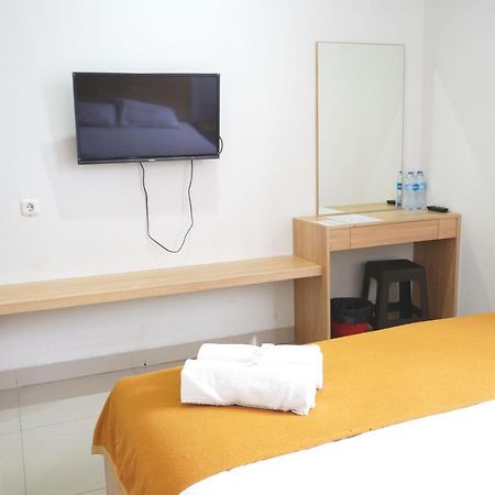 Urooms Tanah Abang جاكرتا المظهر الخارجي الصورة